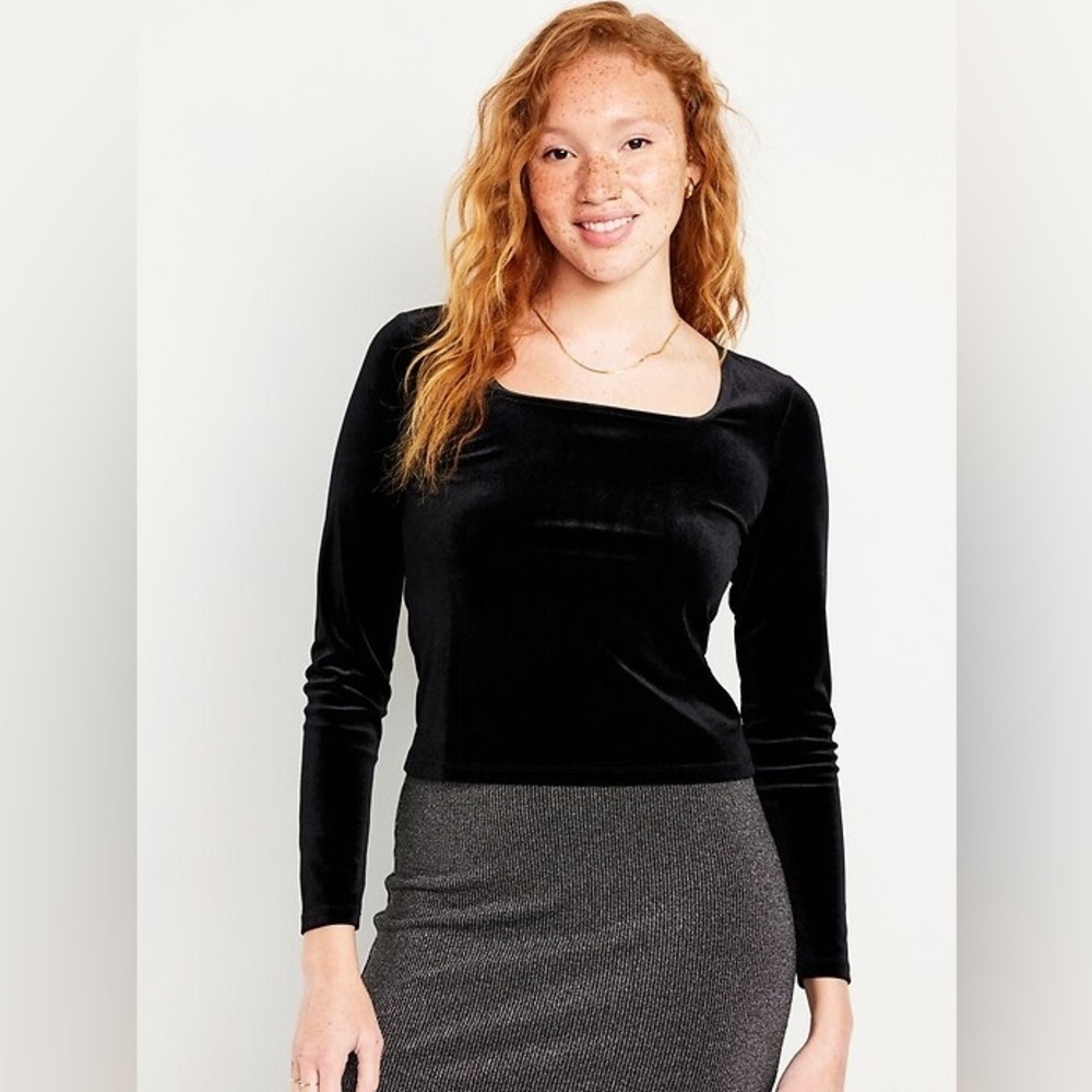 NWT new XL fits large old navy fitted square neck Black Velvet Long-Sleeve Top